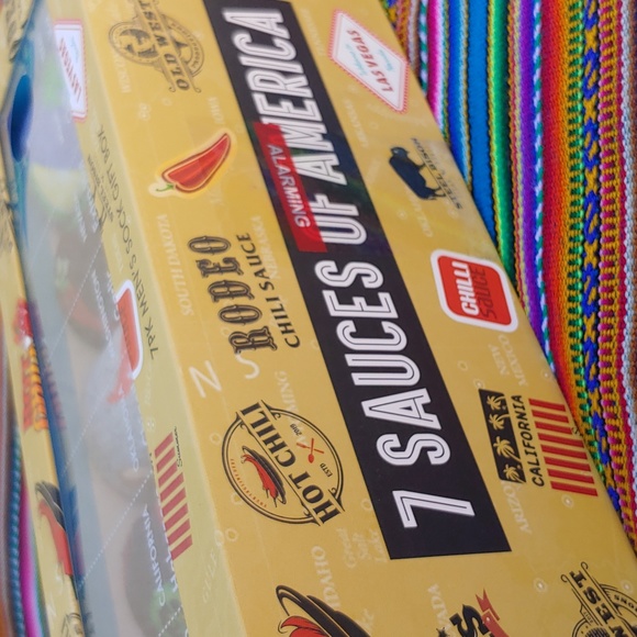 Men's Socks Fun Hot Sauce Boxed, NEW 5 Pairs - Picture 9 of 9